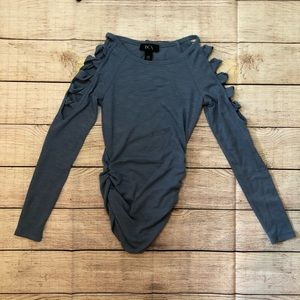 Slim fit women’s shirt